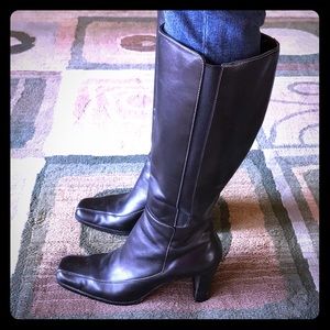 Black Anne Klein leather boots